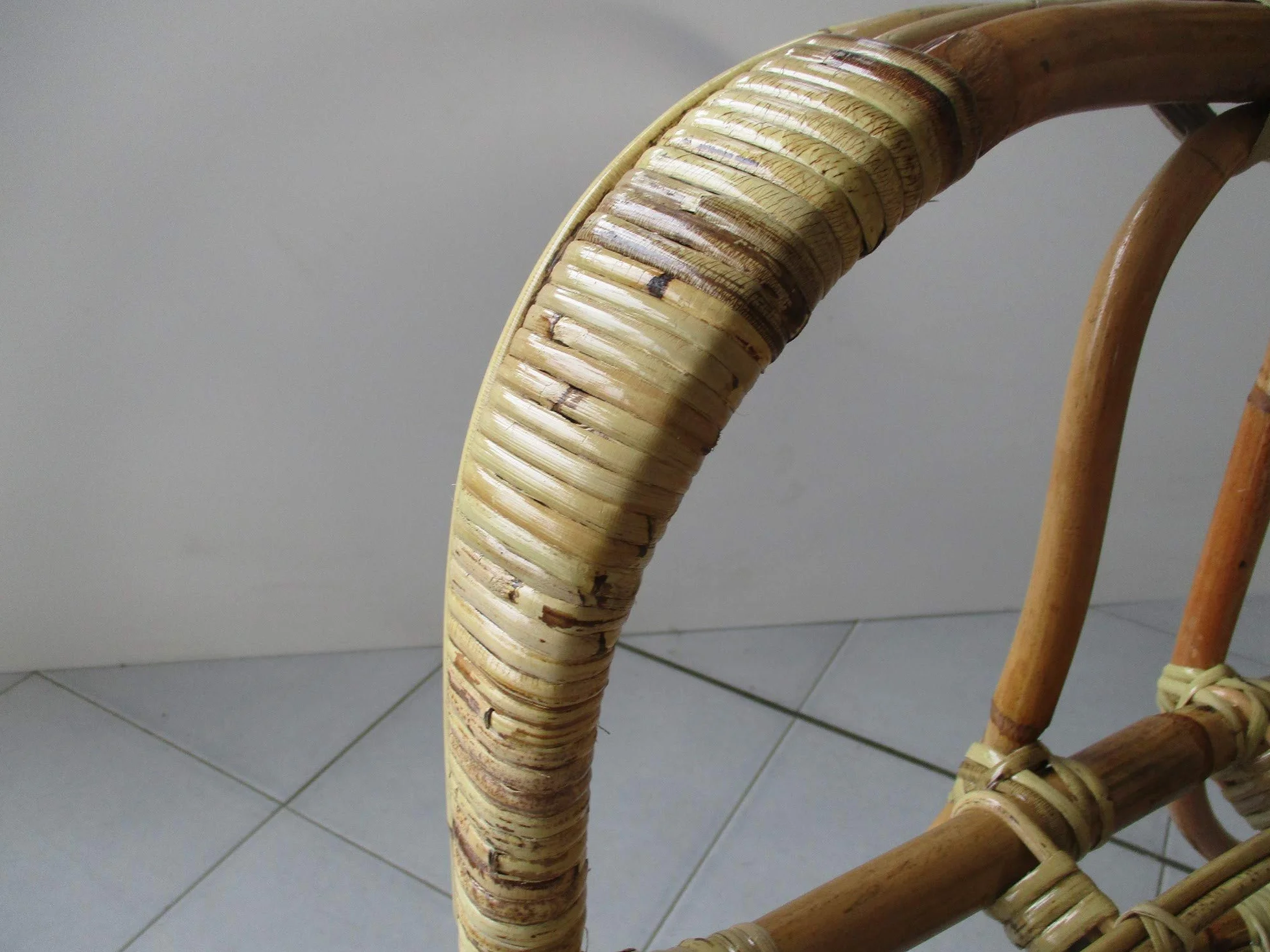 POLTRONA RATTAN NATURALE VIMINI SOLE ALTA CM 63X62X100 H VIMINI SCHIENALE ALTO RINFORZATA IN TUTTE LE SUE PARTI SEDUTA CM 45 SALOTTO SEDUTA CM 45