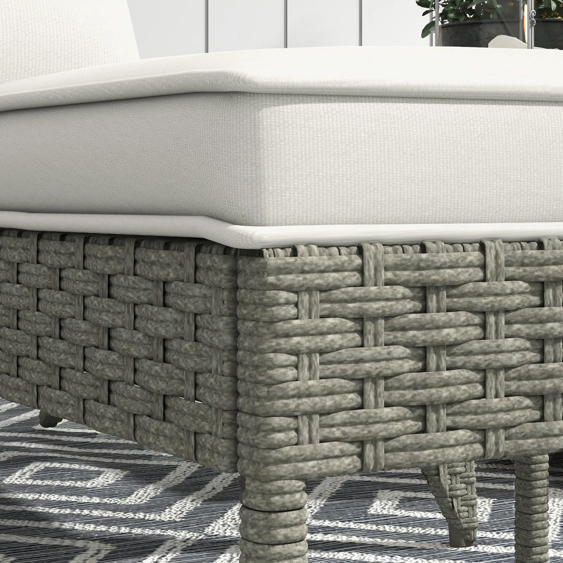 Outsunny Sedia da Giardino con Poggiapiedi, Braccioli e Cuscini Imbottiti, Sedia Adironrack in Rattan e Acciaio, 64x82x89 cm, Grigio e Bianco Crema