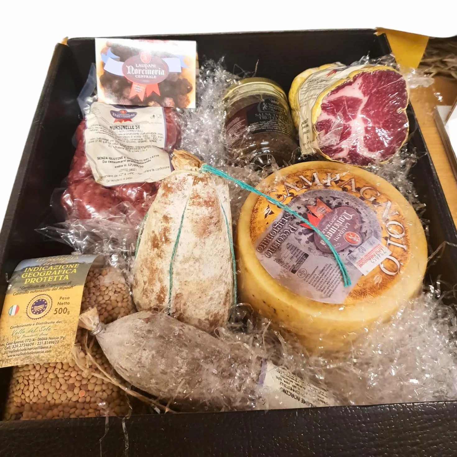 Cesto Regalo Gastronomico, Confezione Cesto Regalo Alimentari, Cesto Speciale Italia, Pacco regalo pasquale, Pacco Alimentare, Cesto salumi e formaggi regalo, set regalo cibo