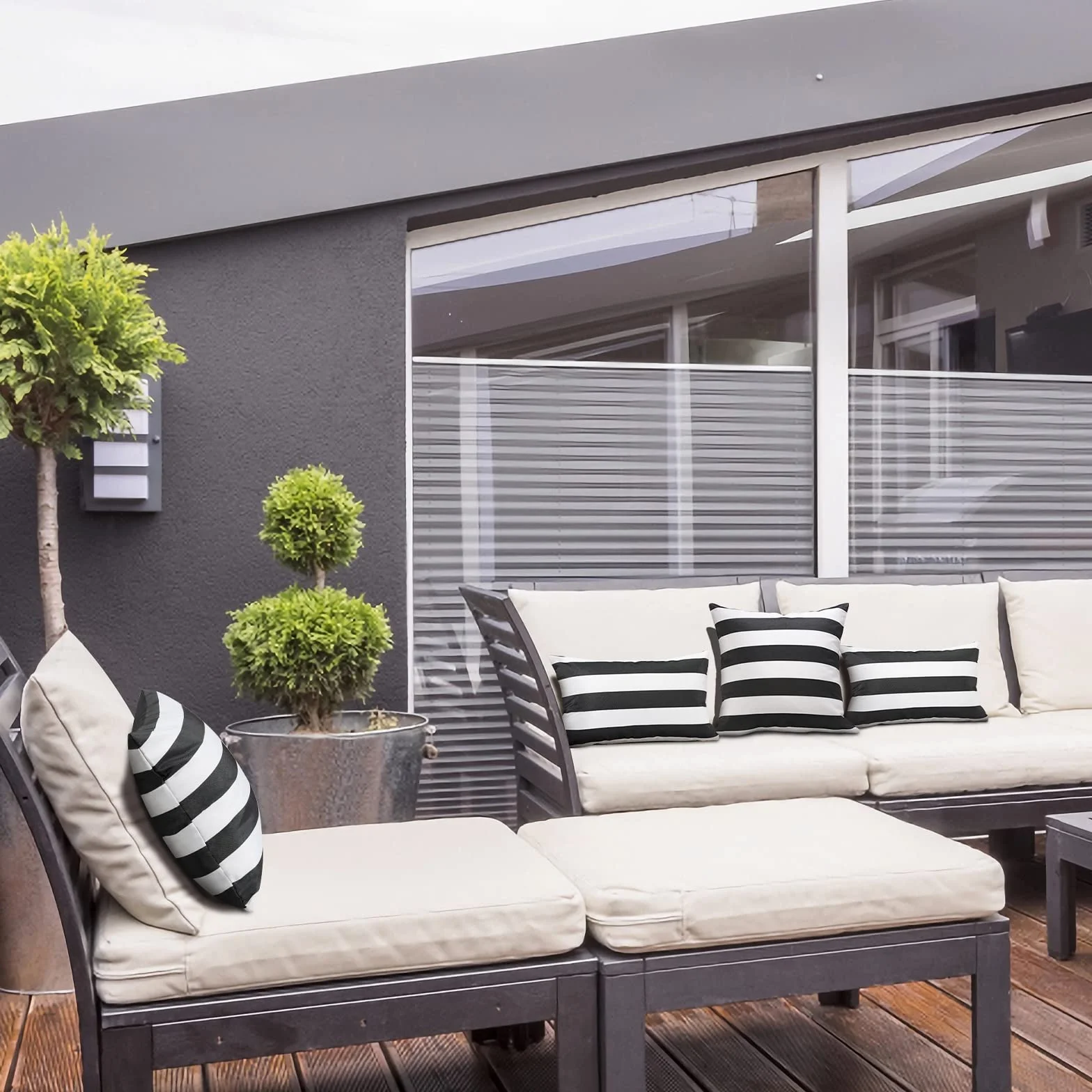 Lewondr Fodere Impermeabili per Cuscini da Esterno, 2 Pezzi Fodera per Cuscino a Righe Rettangolare per Divano da Esterno Veranda Casa di Campagna Giardino Balcone, 30X50cm, Nero Grigio + Bianco
