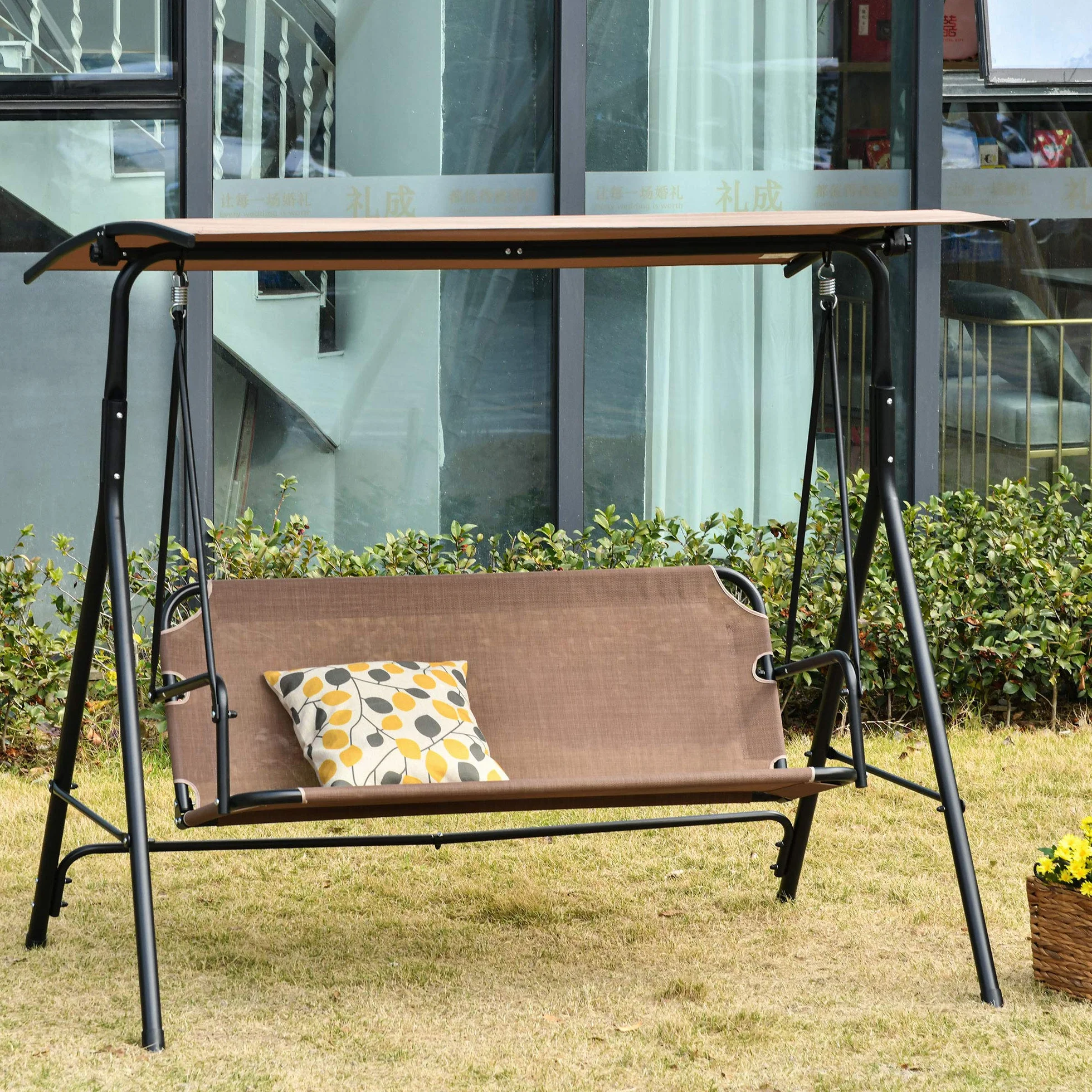 Outsunny Dondolo da Giardino Terrazza 2 Posti con Tettuccio Parasole Regolabile, Metallo e Texteline 172x110x155cm Marrone