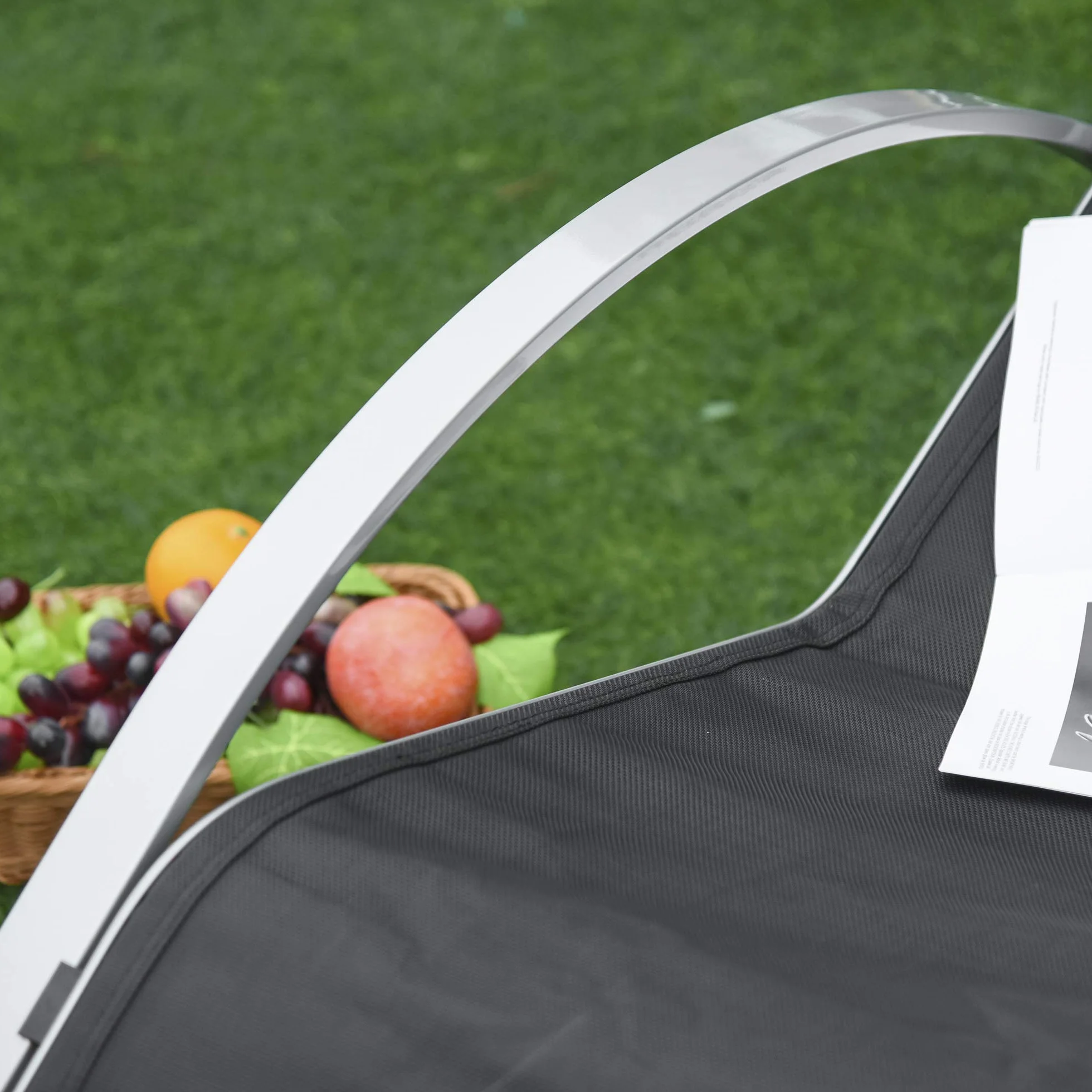 Outsunny Set 2 Sdraio da Giardino e Tavolino in Vetro, Lettino Prendisole con Tessuto Traspirante, 59x169x66cm, Nero Grigio