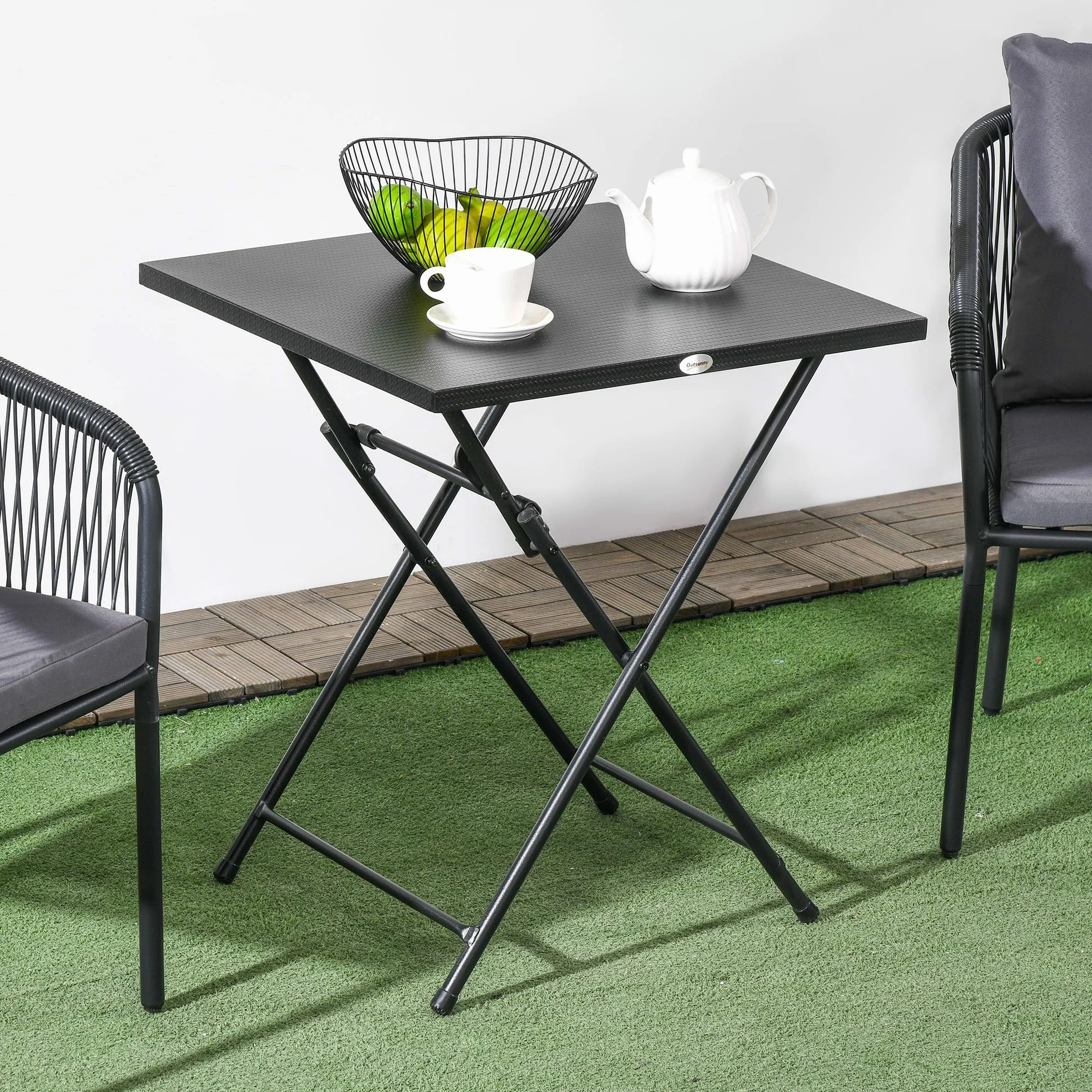 Outsunny Tavolino Pieghevole Quadrato con Piedini Antiscivolo, Tavolino da Esterni in Acciaio, 60x60x71 cm, Nero