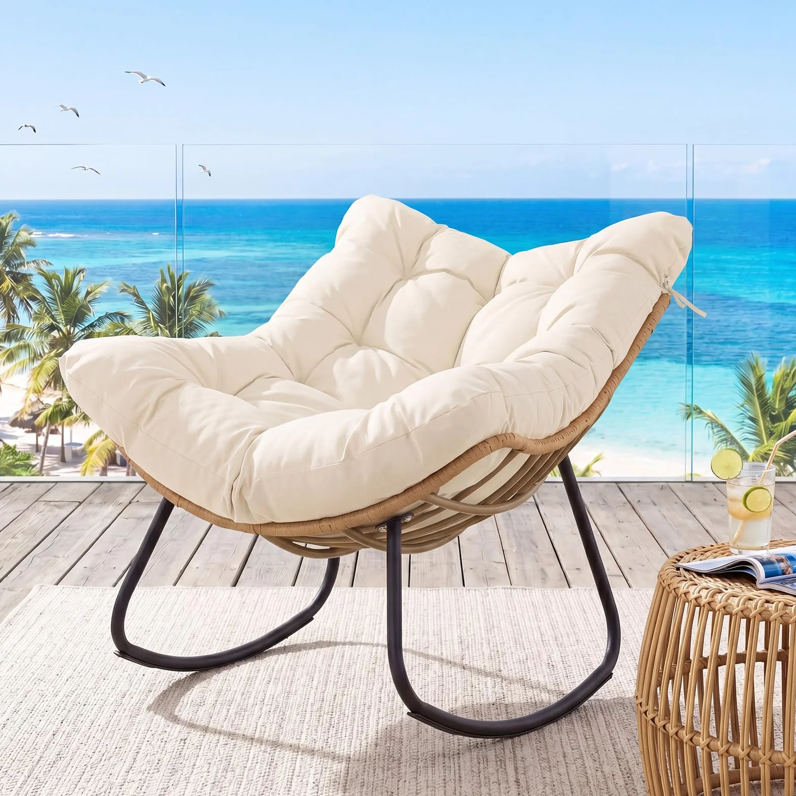 COSTWAY Sedia a Dondolo da Esterno, Poltrona in PE Vimini con Cuscino Rimovibile, Poltrona Relax in Rattan con Struttura in Metallo, per Soggiorno, Balcone, Giardino, Portata 140 kg (Beige)