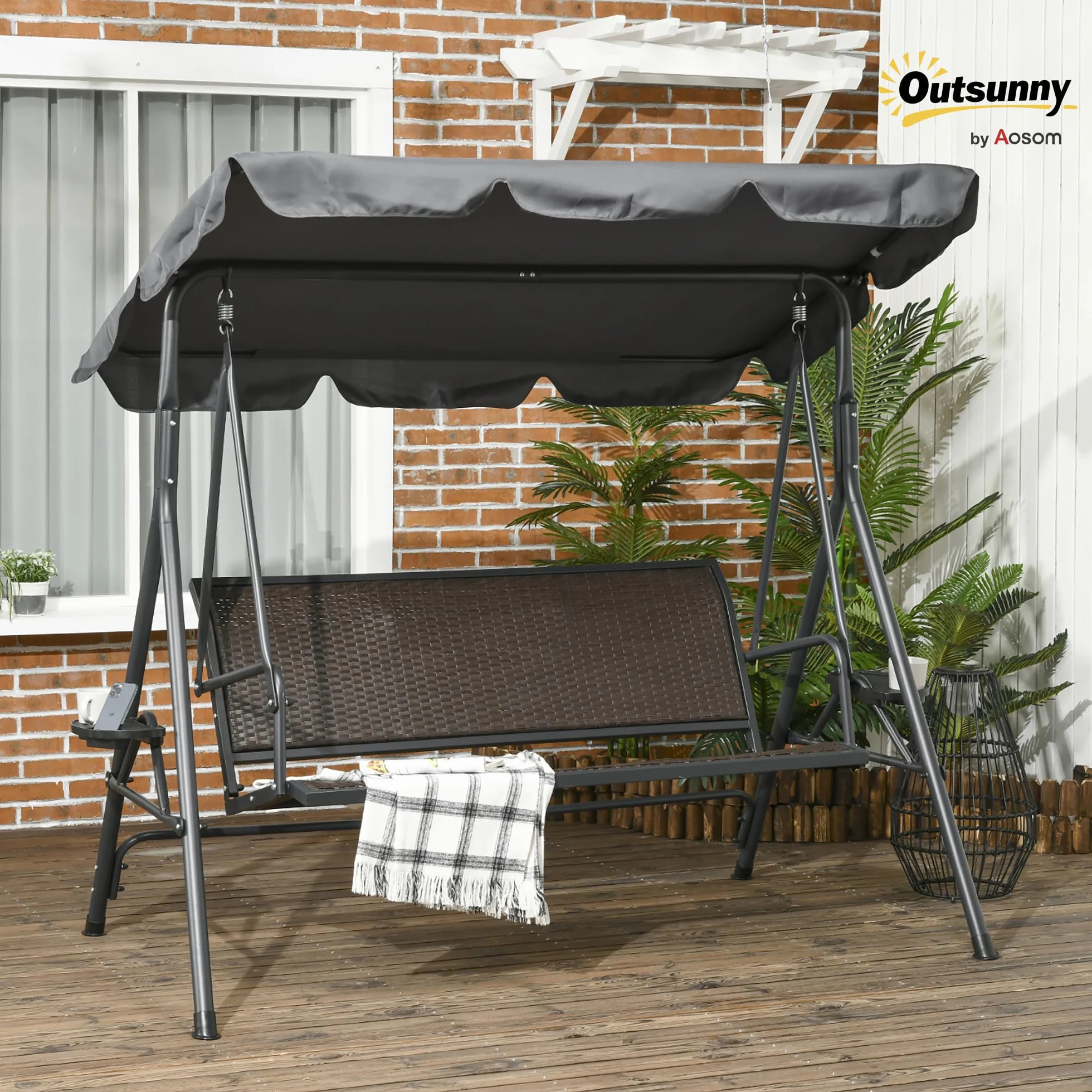 Outsunny Dondolo da Giardino 3 Posti in Rattan PE con Tettuccio Parasole Regolabile e Portabicchieri, Dondolo da Esterno con Telaio in Acciaio, Portata 320 kg, 204x112x150 cm, Grigio Scuro