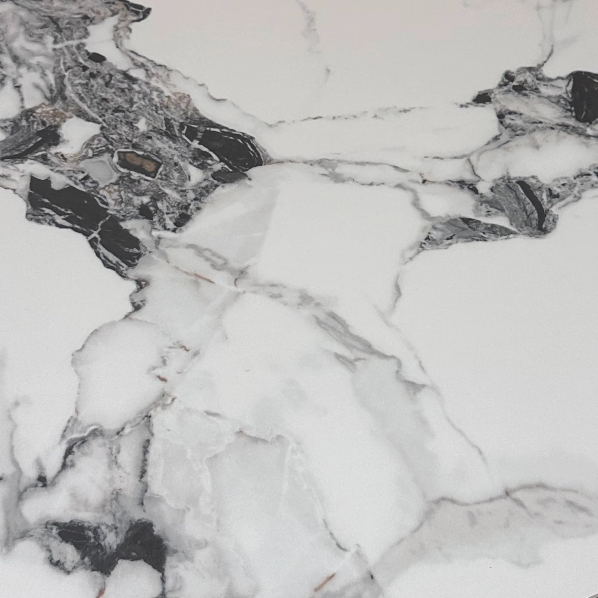 Gruppo Maruccia - Tavolo per Bar, Risroranti, Giardino - Top Effetto Marmo in Pietra Sinterizzata - Piede Centrale Quadrato (Silver e Bianco, 70 x 70 cm)