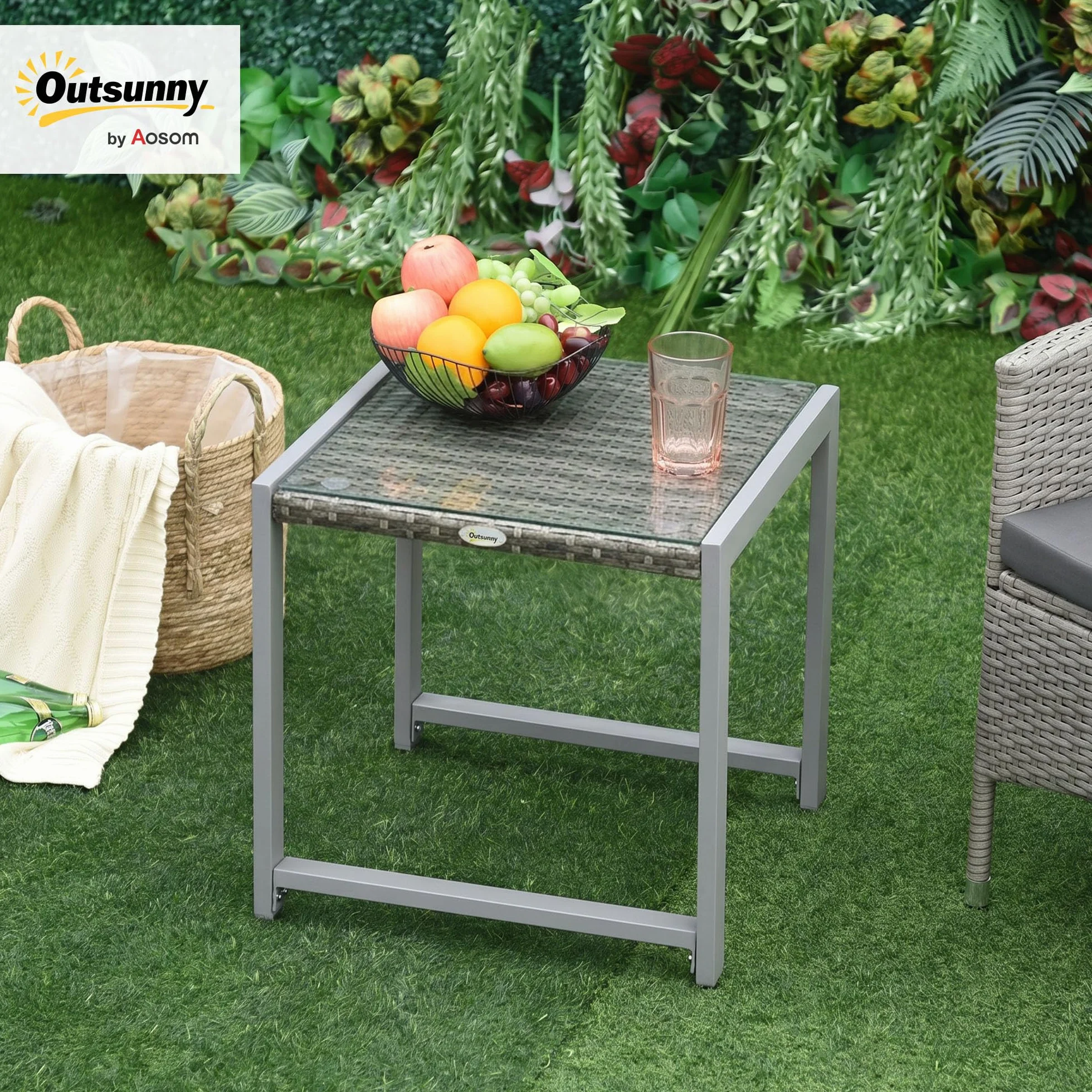 Outsunny Tavolino da Caffè da Giardino Piano in Vetro Temperato in Rattan Alluminio 50 x 49,5 x 50 cm