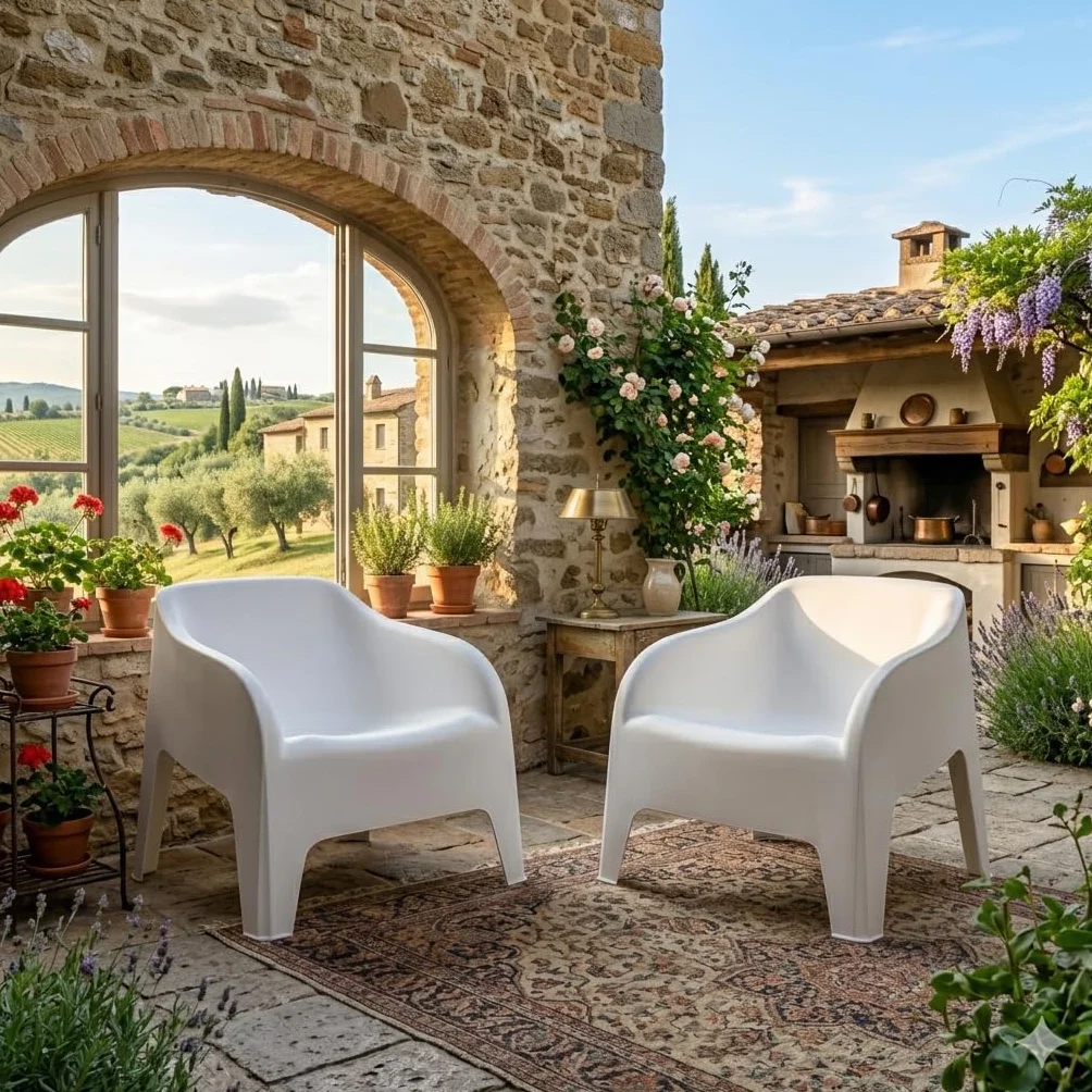 Toomax Kit 2 Poltrone Petra Bianco 79x76,5x70 cm, set di 2 poltrone moderne da giardino impilabili in resina di polipropilene resistente ai raggi UV, ideali per uso esterno