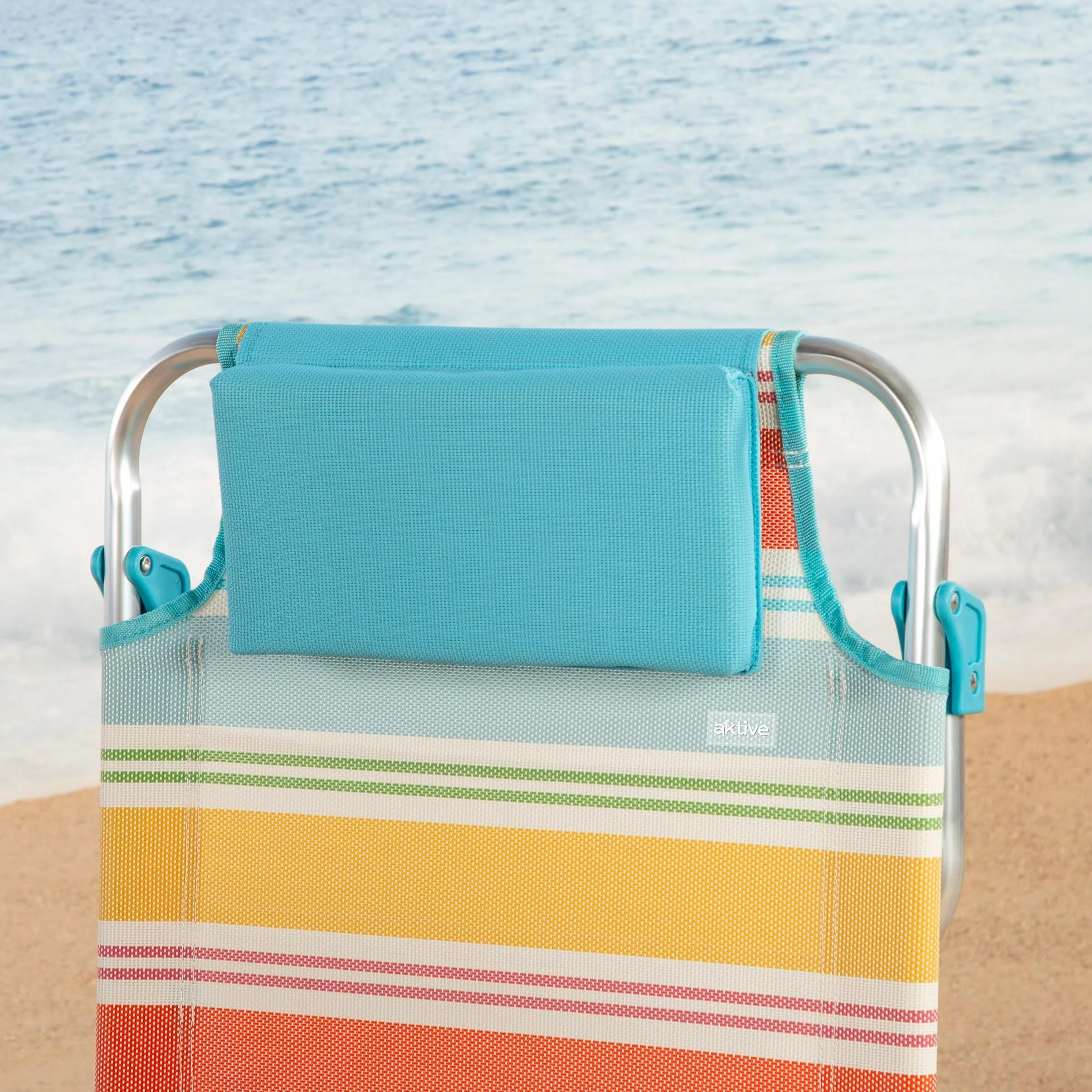 AKTIVE Set di 2 sedie da spiaggia pieghevoli, 50x48x80 cm, reclinabili in 7 posizioni, in alluminio e textilene a righe multicolor, con cuscino e maniglie, modello Santorini (62419)